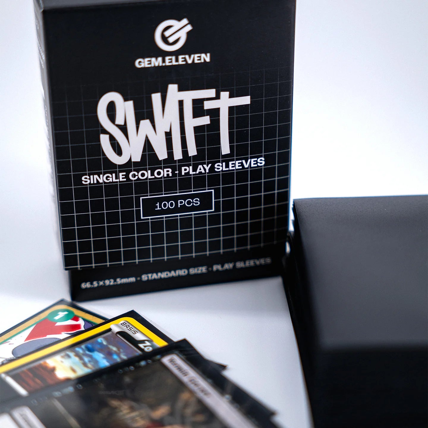 Gem.Eleven - Play Sleeves - Single Color - Black/Schwarz - Standart Size - 100 Stk.